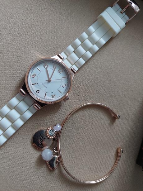 Hodinka a náramok, avon