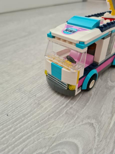 Lego friends televízny voz, 