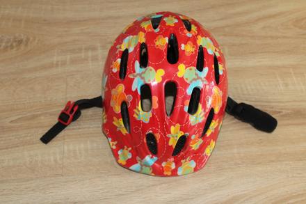 Prilba na bycikel, s