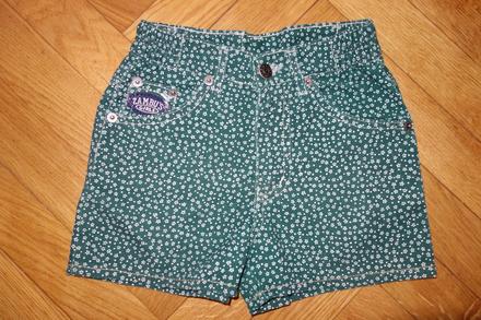 Kvietkované kraťasy 6r, 116
