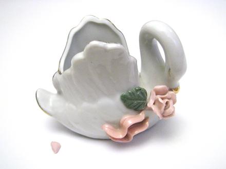 Porcelánová nádoba - labuť,