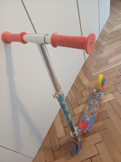 Kolobežka labková patrola, 