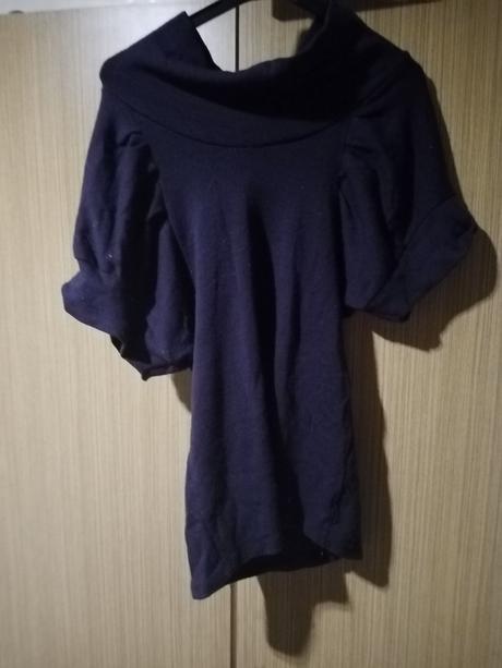 Dámsky pulovrik z krátkymi,