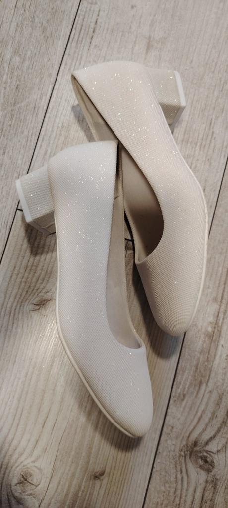 Trblietavé topánky, 38