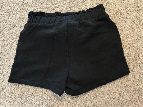Dievčenské kraťasy v.98, c&a,98