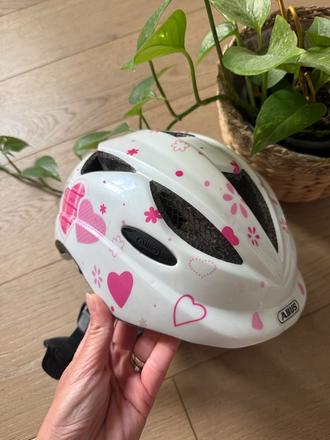 Cyklistická prilba abus srdiečka, xs