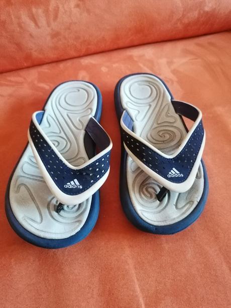 Šľapky, adidas,28