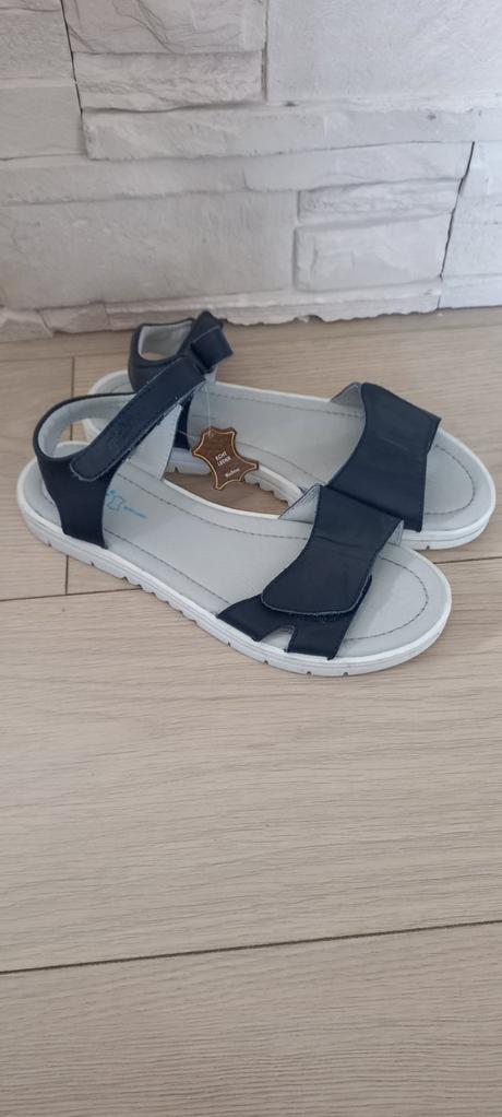 Nove sandalky, s visackou, kozenne, richter,38