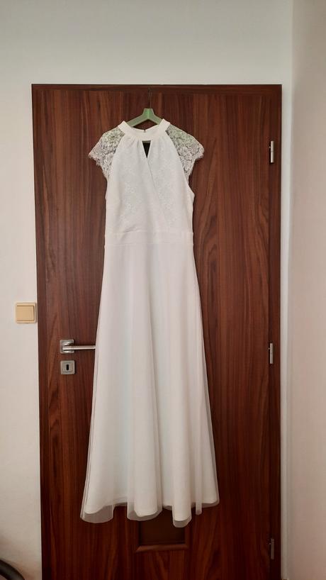 Svadobné šaty, 38