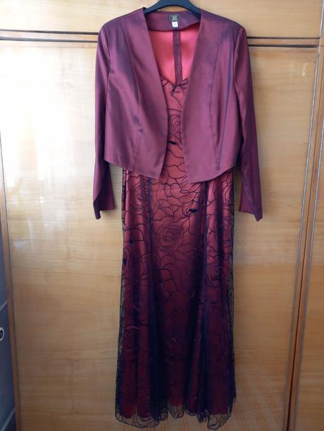 Spolocenske saty, 48