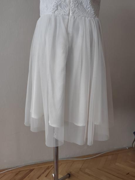 Krémové spoločenské šaty, 152