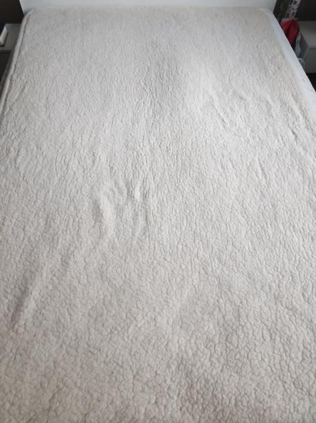 Prikrývka z ovčej vlny, 