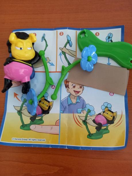 Kinder maxi seb38 včielka v húpacej sieti, 