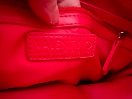 Krasna kabelka na rameno valentino, valentino