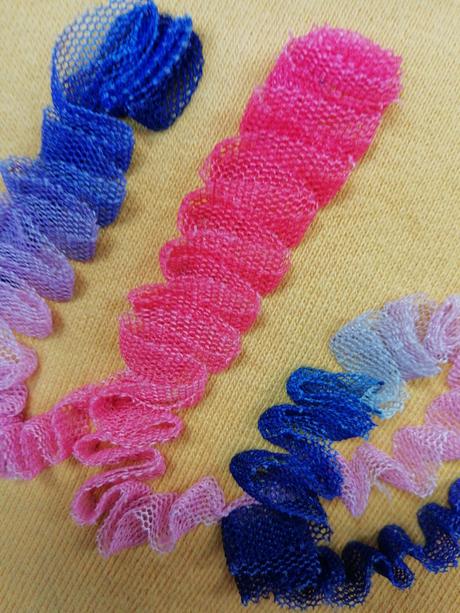 Mikina smile s 3d tutu nápisom, 116