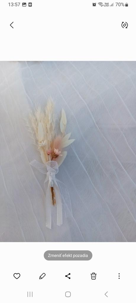 Krásne bohostyle a green kytice, ikebany plne pamp, 