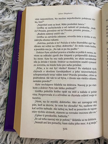 Smaragdový atlas john stephens,