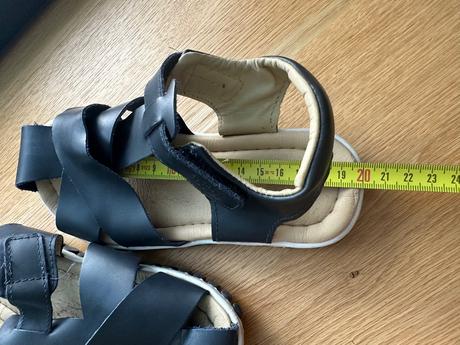 Kožené sandalky, 32