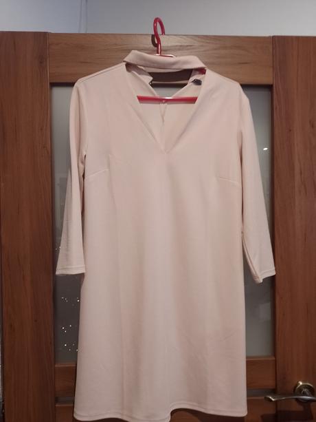 Ružové šaty s chokerom, mohito,s