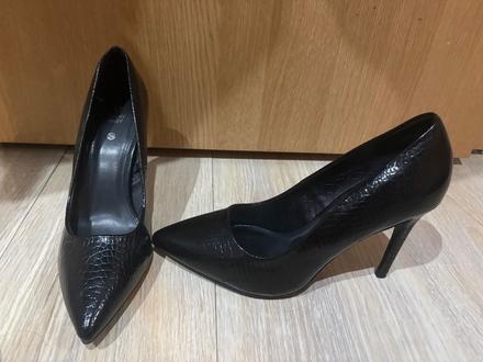 Elegantné čierne lodičky jenny fairy (krokodíli vz, 39