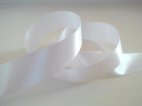 Stuha saténová 25 mm biela,