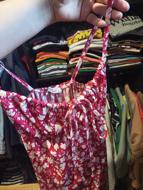Kvetovane saty, m