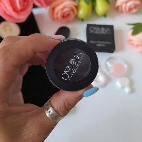 Očný tieň - čierny,