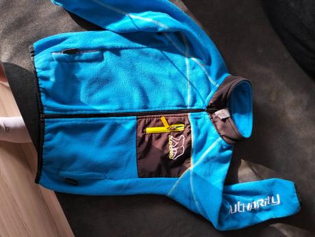 Authority flees mikina, authority,116