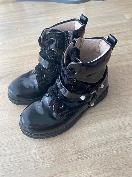 Cierne lakovky - prechodne topanky, mayoral,29