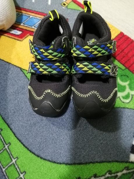 Predám krásne športové sandalky, 28