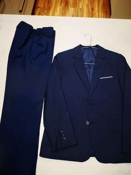 Chlapčenský oblek standar, 134