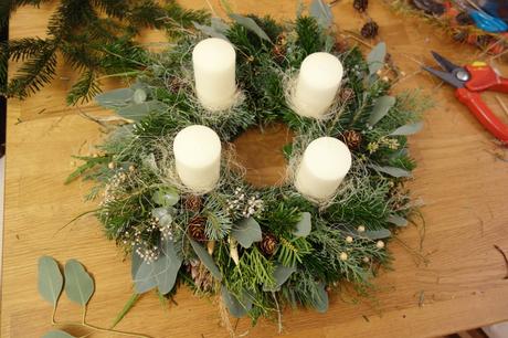 Adventny veniec biela,