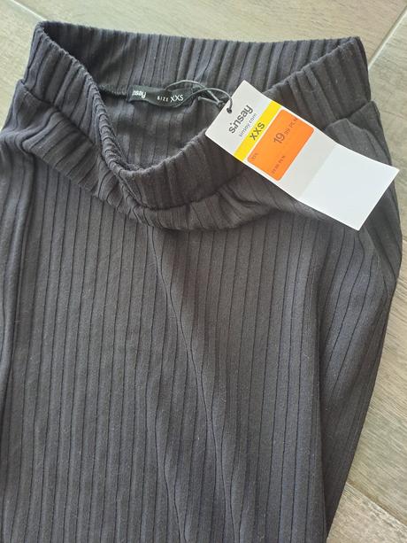 Dámska sukňa + tričko, sinsay,xs