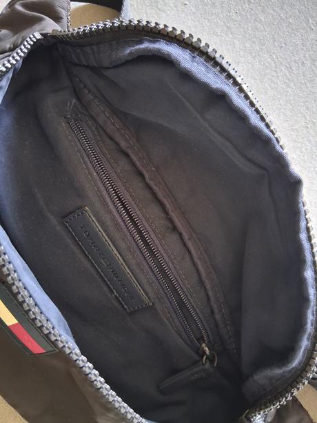 Veľká ľadvinka taška crossbody tommy hilfiger, tommy hilfiger