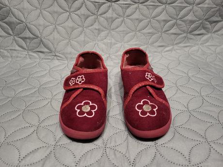 Papucky fischer s kvetmi, 30