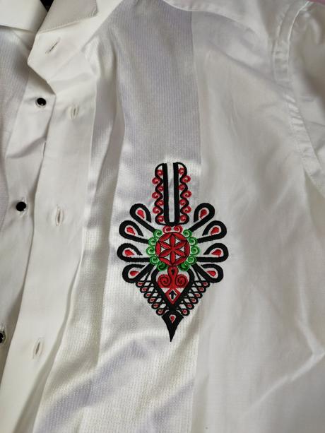 Krojova biela košeľa, 39