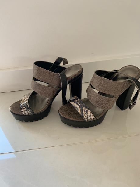 Sandalky na leto, 37