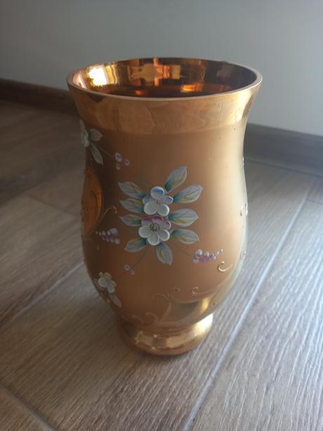 Váza z borského skla, 