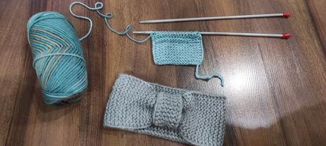 Pletená čelenka - sivá, m