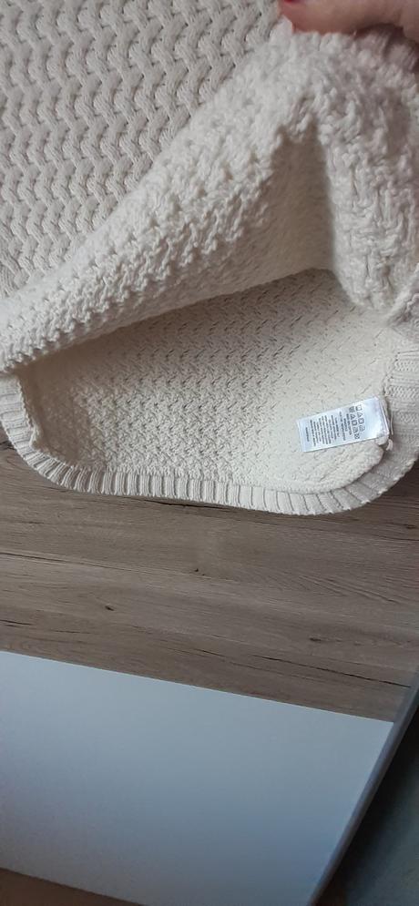 Dievcenske ponco, 104