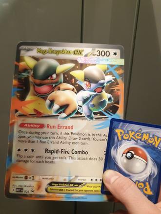 Velka pokemon karta s 3d efektom, 