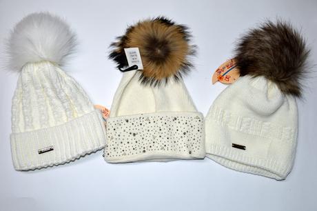 Čiapočka s brmbolcom, 98 - 158