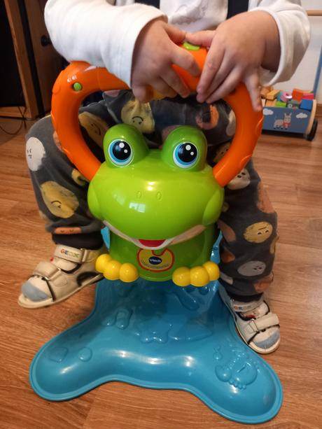 Predam mnoho veci po dietati nove/pouzivane,