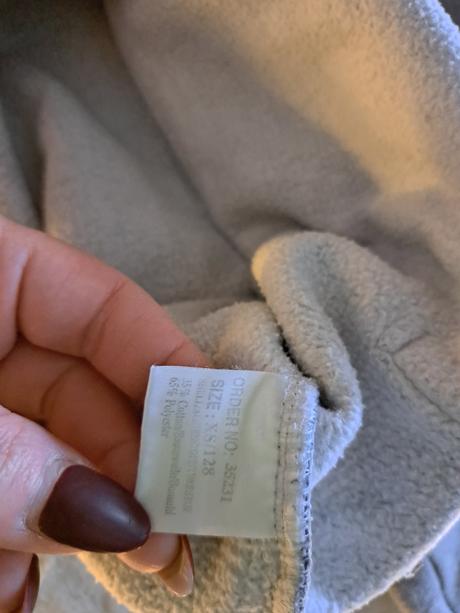 Hrubšia mikinka, 128