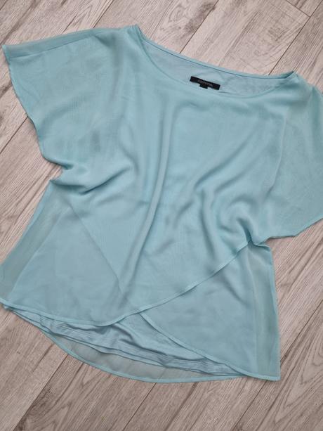 Blúzka so širokými rukávmi a asymetrickým lemom, 38