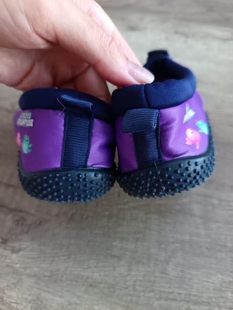 Topánky do vody, 30