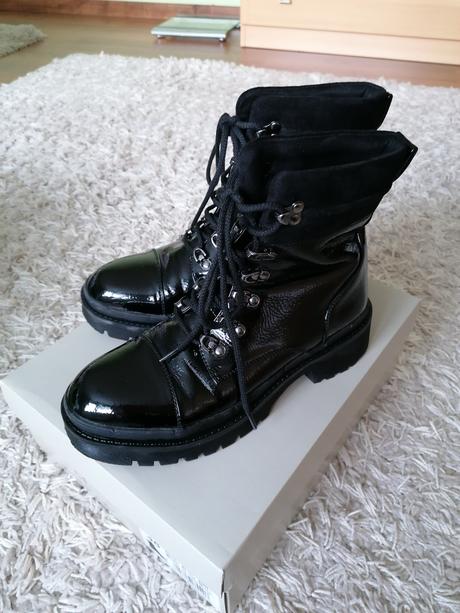 Lakované topánky, 38