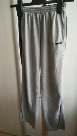 Tepláky - darujem, slazenger,146