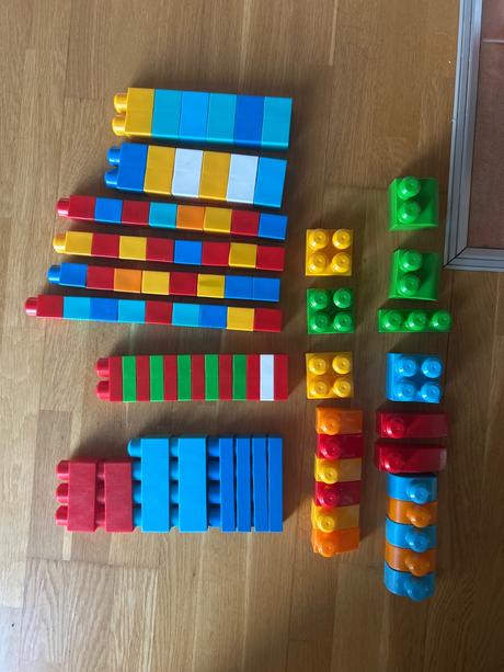 Stavebnica mega blocks, 
