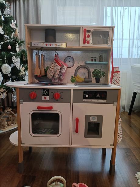Detská drevená kuchynka, 